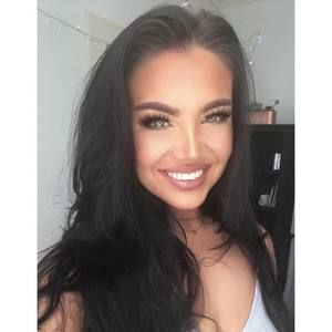 Meet your Posher, Chelsey